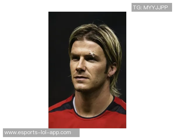 揭秘足坛巨星装备癖好与独特习惯从球鞋选择到护具细节全盘剖析